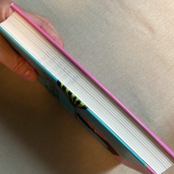 🌈2/$8 Bras & Broomsticks #1 in the Magic in Manhattan Series - Picture 4 of 12